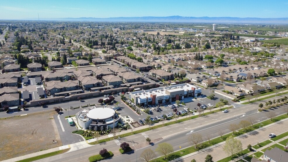 More Photos Of 200 W River Rd, Ripon General Retail For Lease