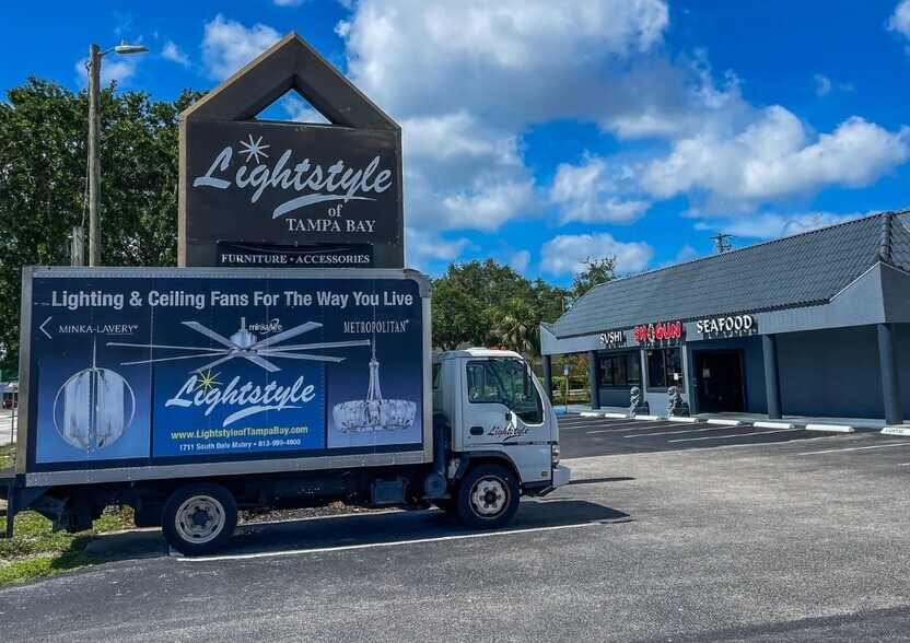 More Photos Of 1711 S Dale Mabry Hwy, Tampa Freestanding For Sale