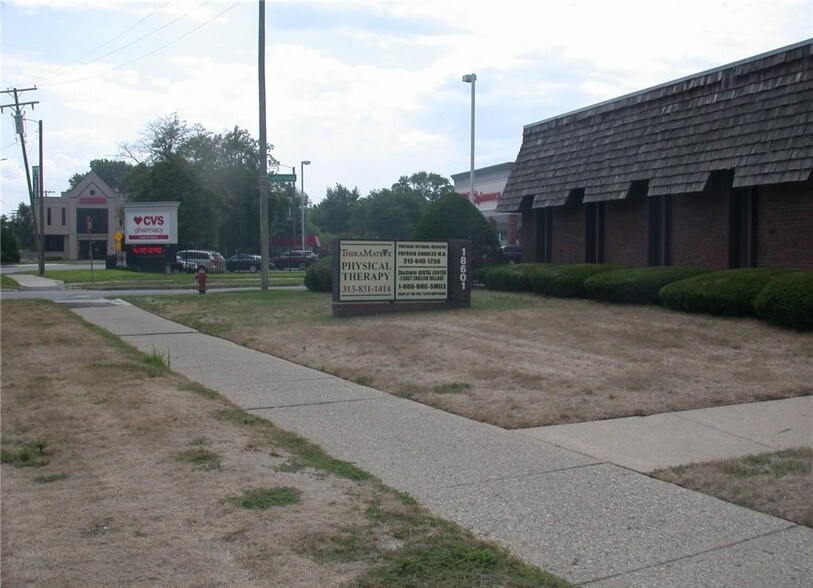 More Photos Of 18601 Mack Ave, Detroit Medical For Lease