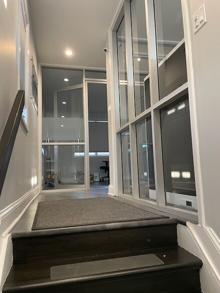 More Photos Of 3936 Amboy Rd, Staten Island Medical For Sale