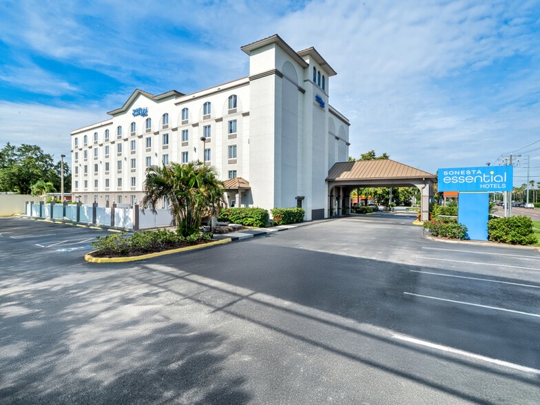 Primary Photo Of 8101 Aircenter Ct, Orlando Hotel For Sale