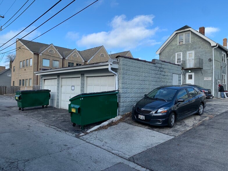 More Photos Of 4425-4429 N Oakland Ave, Shorewood Storefront Retail Residential For Sale