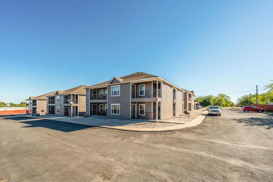 More Photos Of 516 S 9th St, Kenedy Apartments For Sale