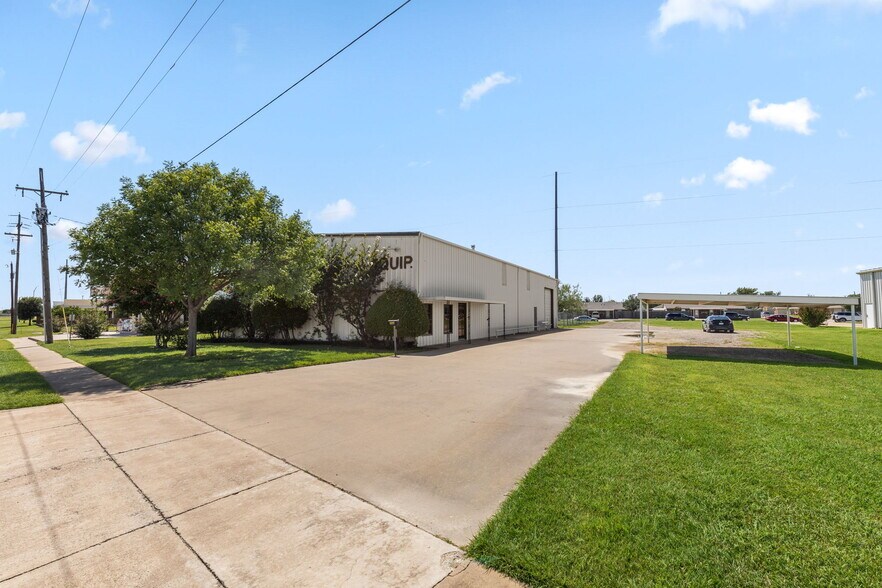 More Photos Of 4200 Henry S Grace Fwy, Wichita Falls Office For Lease