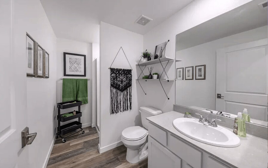 More Photos Of 1125 Avenue of the Oaks, Sparks Apartments For Lease