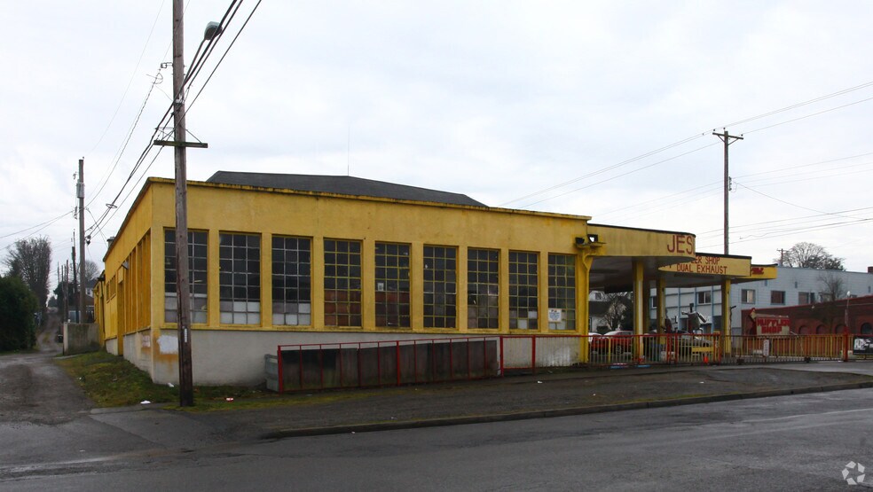 More Photos Of 4003 E Mckinley Ave, Tacoma Auto Repair For Lease