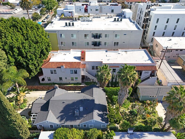 More Photos Of 5830 La Mirada Ave, Los Angeles Apartments For Sale