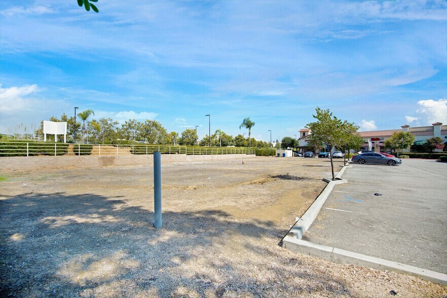 More Photos Of Canyon Springs Parkway, Riverside Land For Lease