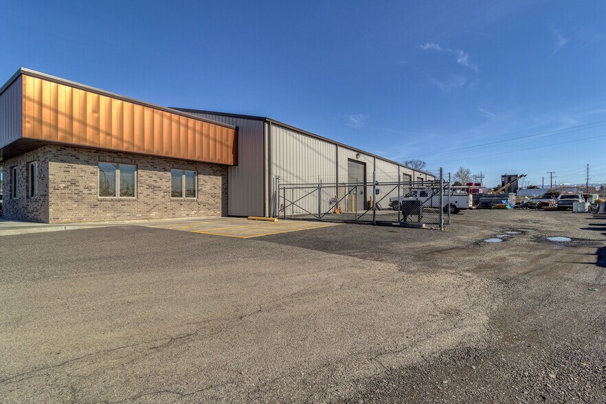More Photos Of 618 Industrial Ct, Walla Walla Warehouse For Sale