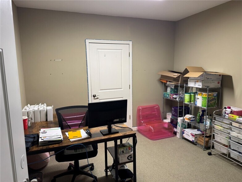 More Photos Of 865 Old Clemson Hwy, Seneca Office For Sale