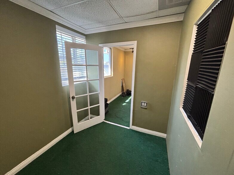 More Photos Of 5020 Wilshire Blvd, Los Angeles Unknown For Lease