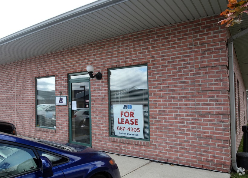 More Photos Of 1615 N Routledge Park, London Office For Lease