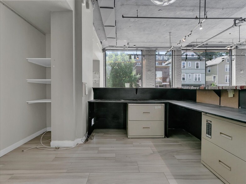 More Photos Of 81 Boylston St, Brookline Storefront For Sale