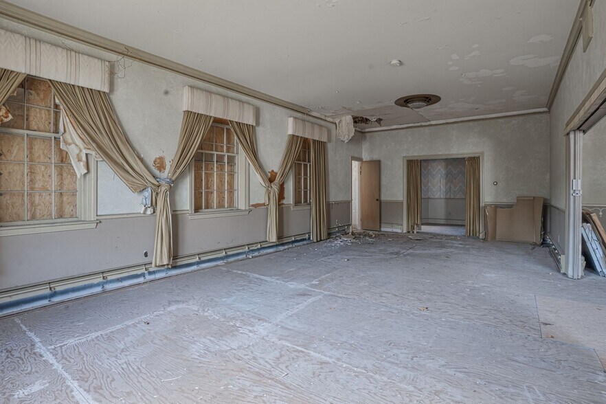 More Photos Of 76 Providence St, Woonsocket Mixed Retail For Sale