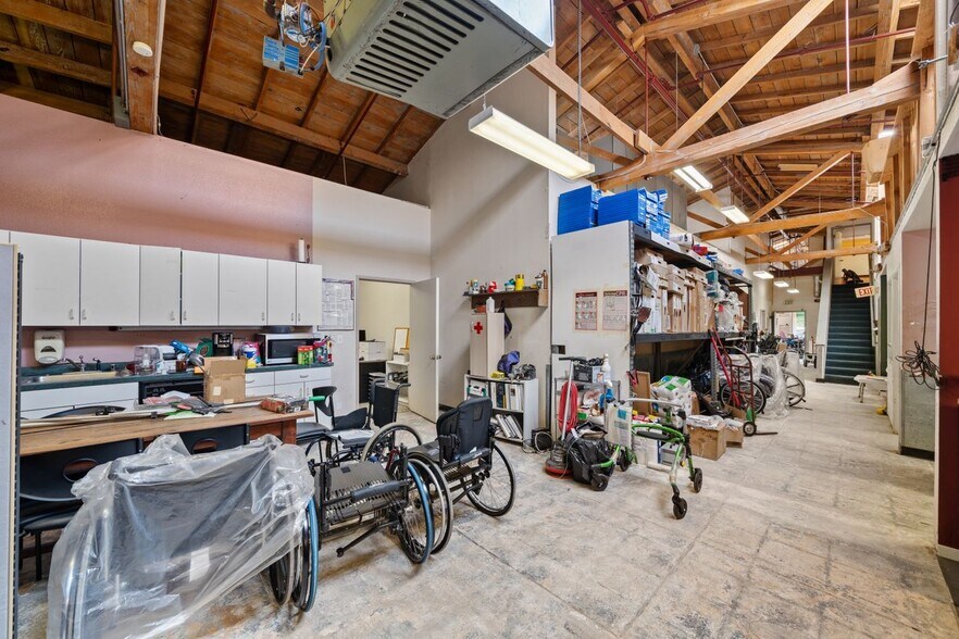 More Photos Of 2911 Shattuck Ave, Berkeley Storefront For Sale