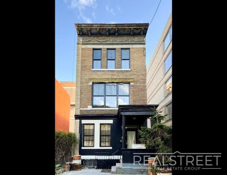 Primary Photo Of 15 Washington Ter, New York Apartments For Sale