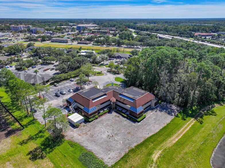 More Photos Of 9000 Cypress Green Dr, Jacksonville Office For Lease