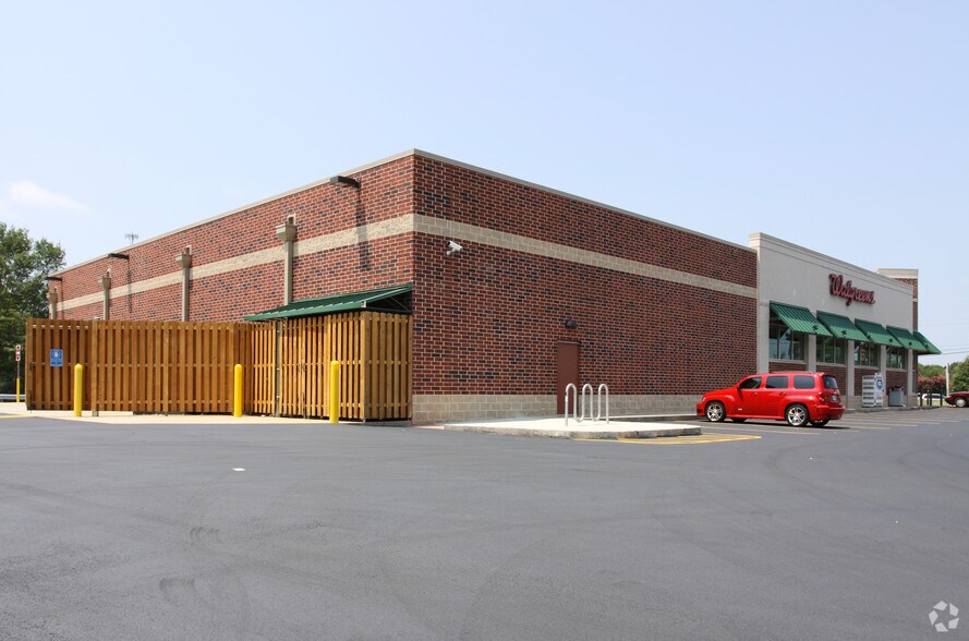 More Photos Of 12955 Brown Bridge Rd, Covington Drugstore For Sale