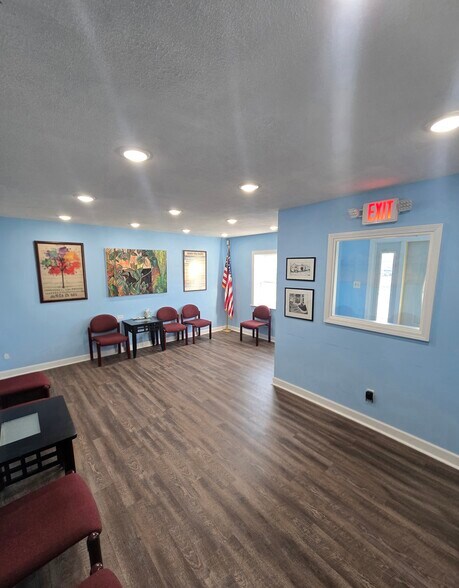 More Photos Of 1444 S A St, Elwood Freestanding For Sale