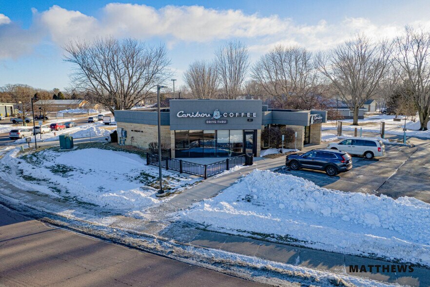 Primary Photo Of 1661 Commerce Dr, North Mankato Freestanding For Sale