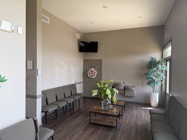 More Photos Of 3220 Buddy Owens Ave, McAllen Medical For Lease