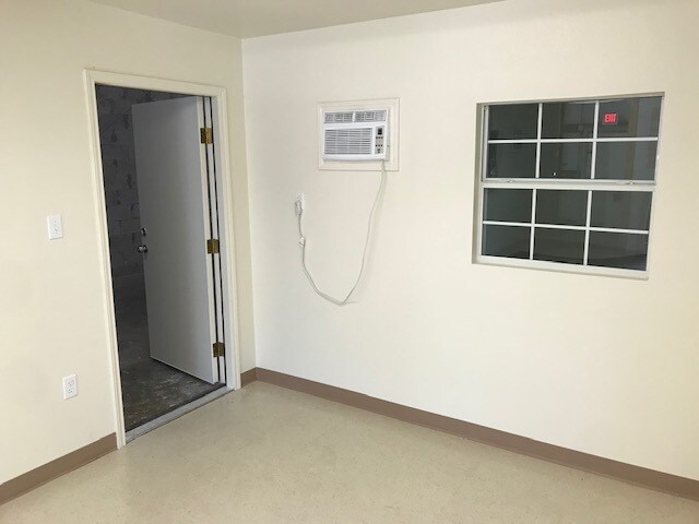 More Photos Of 200-224 N McColl Rd, McAllen Showroom For Lease