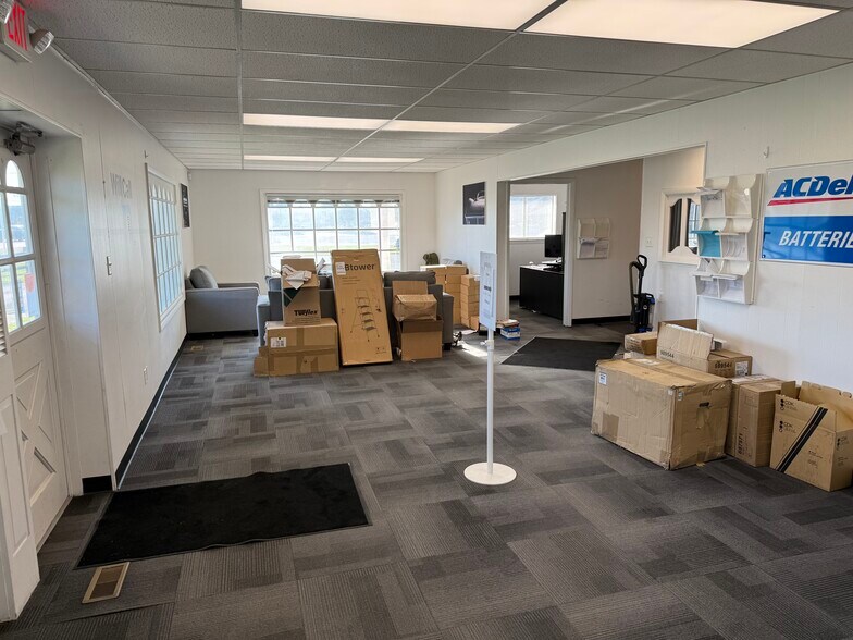 More Photos Of 7311 W Central Ave, Toledo Light Manufacturing For Sale