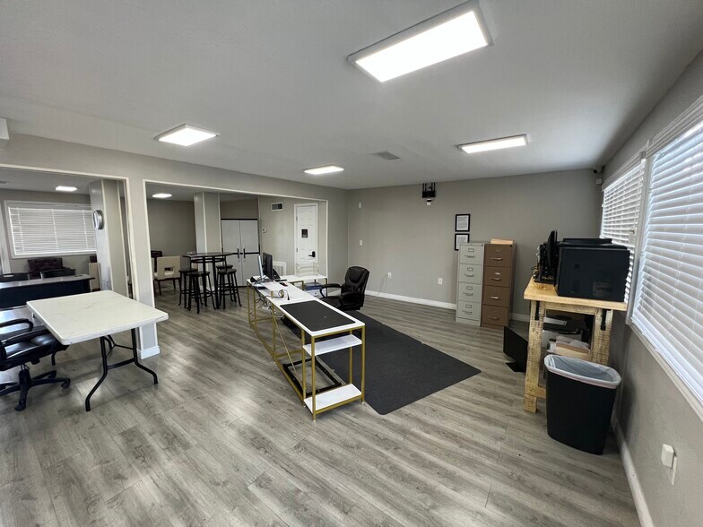 More Photos Of 811 E Rancier Ave, Killeen Auto Repair For Lease