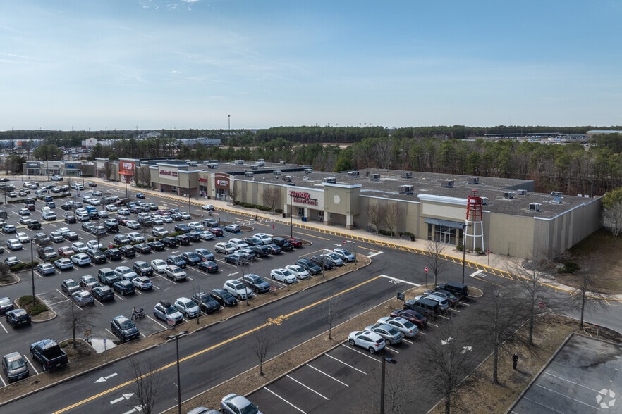 More Photos Of 601 Washington Ave, Manahawkin Unknown For Lease