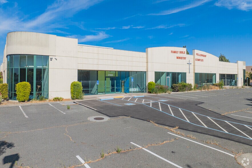 Primary Photo Of 37620 Filbert St, Newark Warehouse For Sale