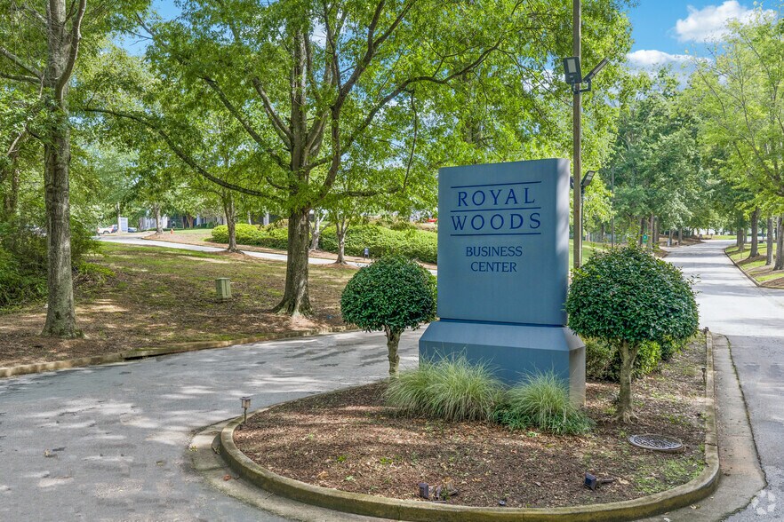 More Photos Of 5242 Royal Woods Pky, Tucker Unknown For Lease