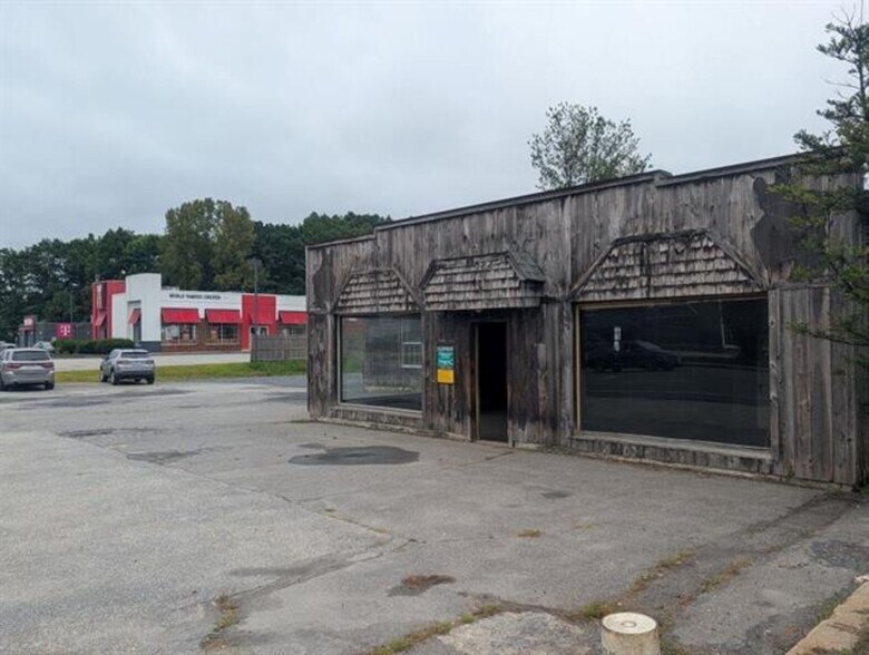 More Photos Of 235 Washington St, Claremont Auto Repair For Sale