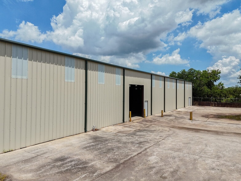 More Photos Of 1241 Peters Rd, Harvey Warehouse For Lease