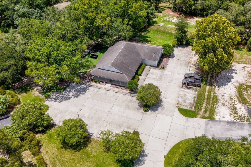 More Photos Of 3628 N Lecanto Hwy, Beverly Hills Veterinarian Kennel For Sale