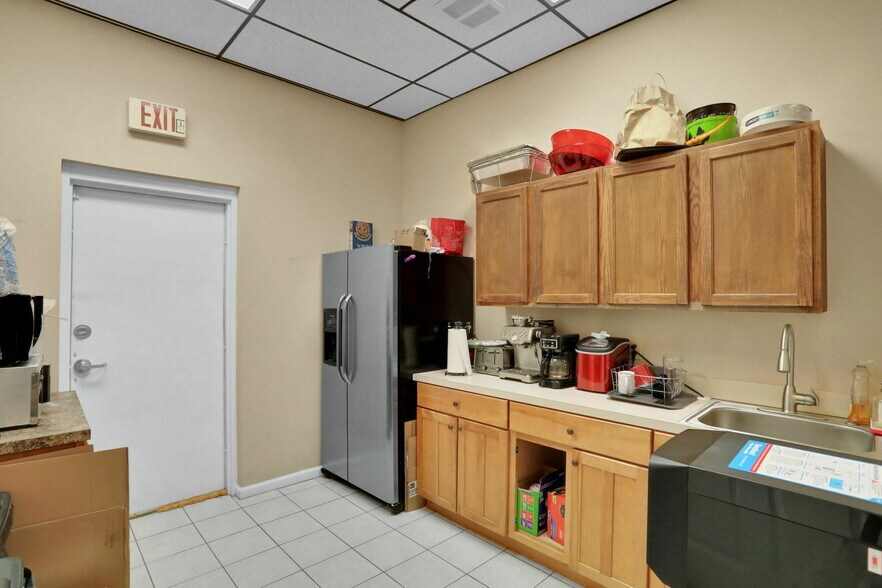 More Photos Of 12428 San Jose Blvd, Jacksonville Office For Sale