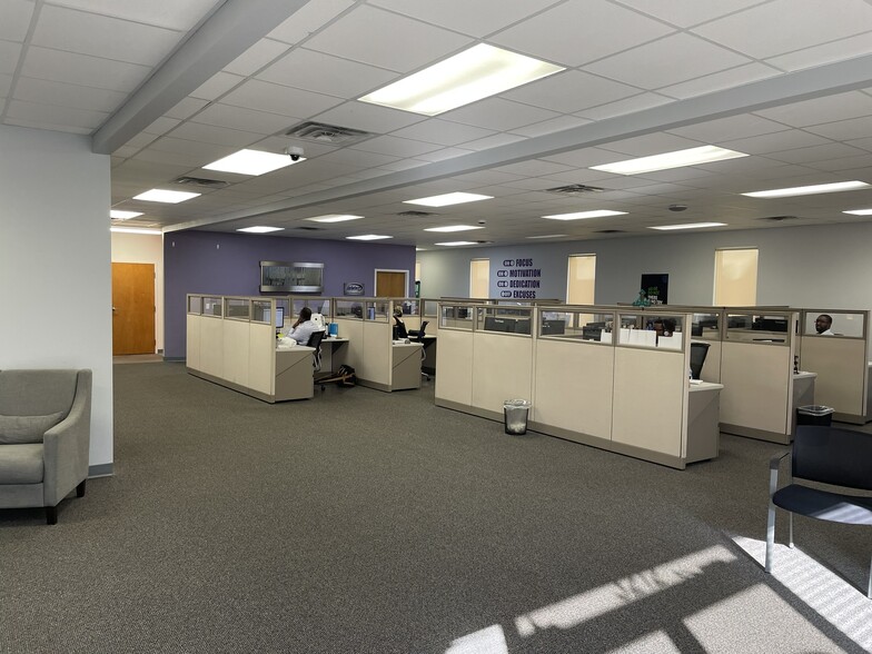 More Photos Of 3206-3212 Parkside Center Cir, Tampa Medical For Sale