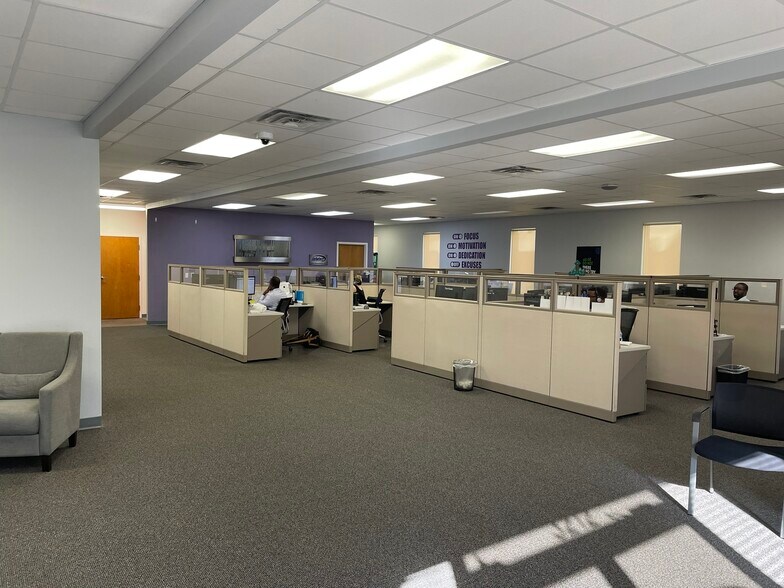 More Photos Of 3206-3212 Parkside Center Cir, Tampa Medical For Sale