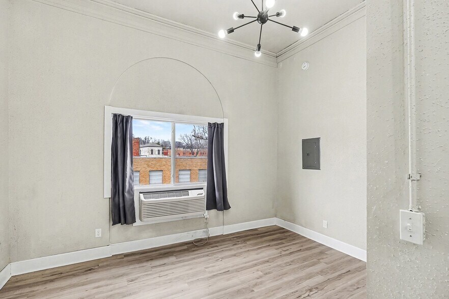 More Photos Of 1302 Faraon St, Saint Joseph Office For Sale