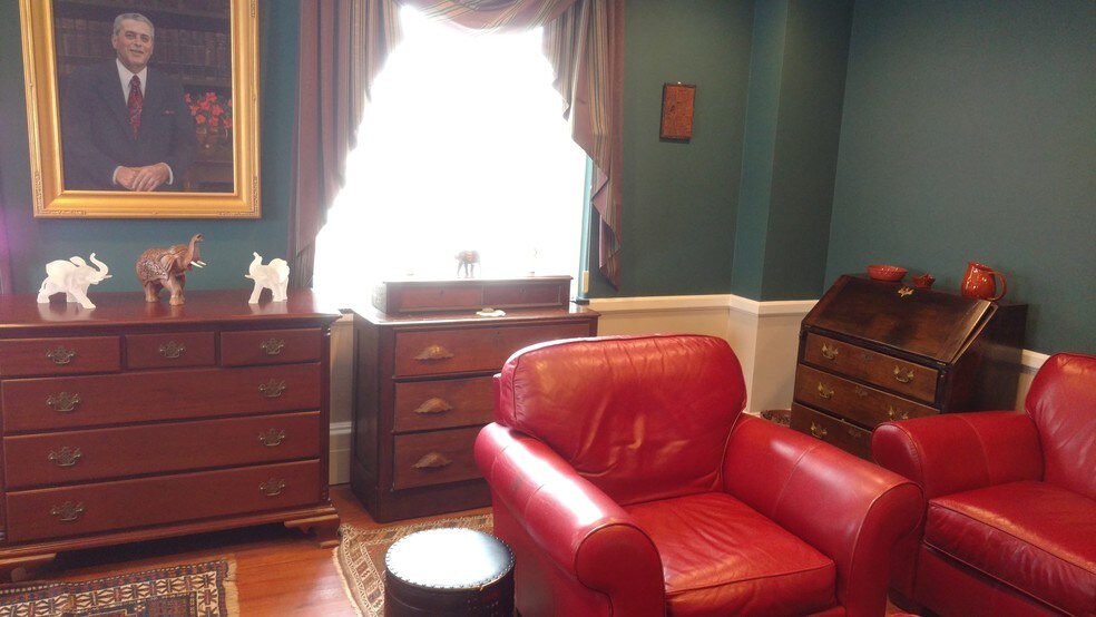 More Photos Of 536 Washington St, Abington Medical For Lease