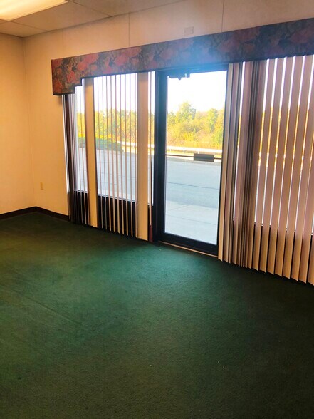 More Photos Of 1036-1062 Corporate Ln, Export Storefront Retail Office For Lease