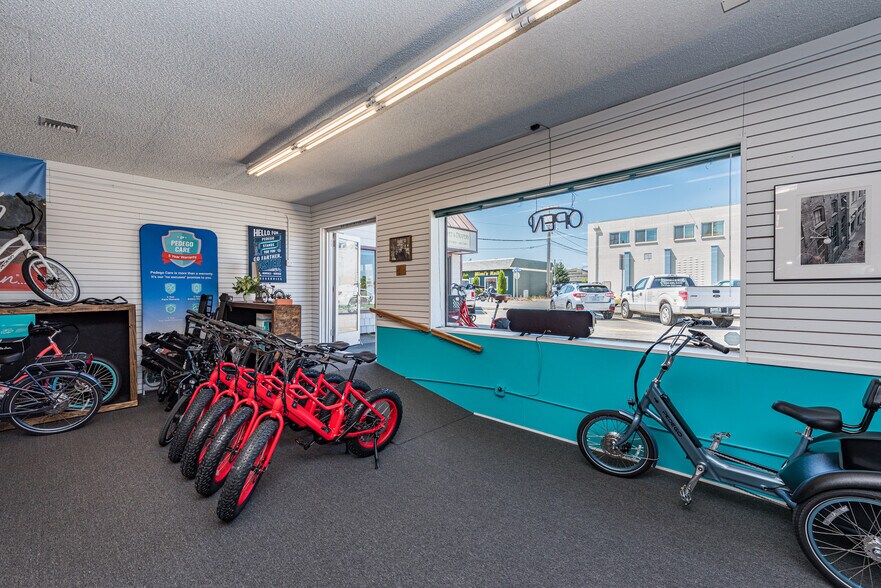 More Photos Of 213 E Washington St, Sequim Storefront Retail Office For Sale