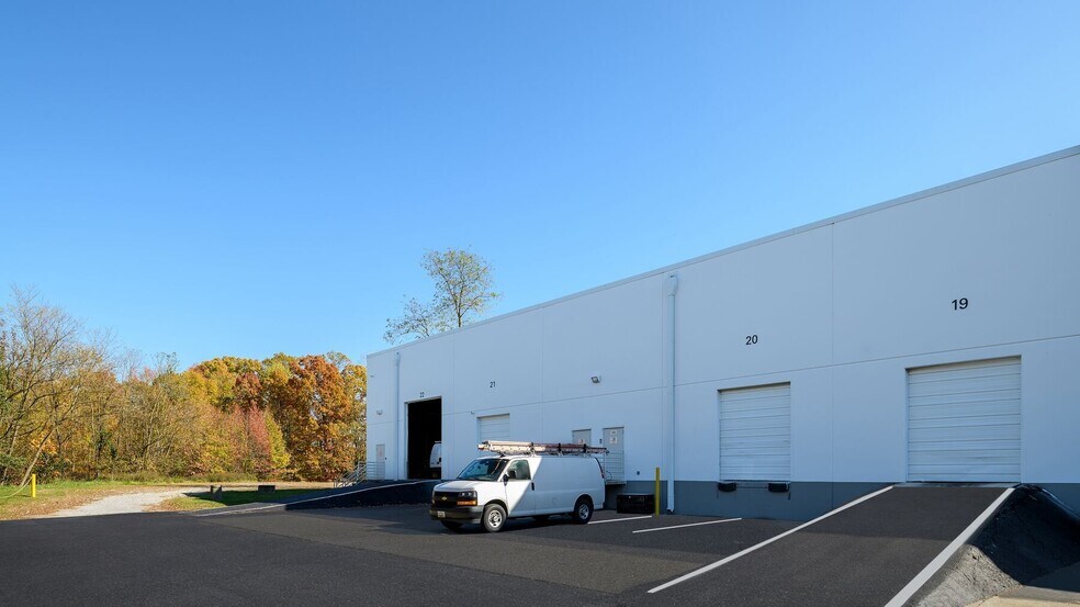 More Photos Of 12011 Guilford Rd, Annapolis Junction Industrial For Lease