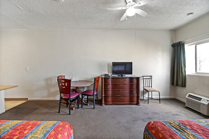 More Photos Of 333 S Main St, Red Bluff Hotel For Sale