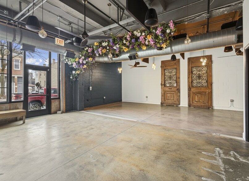 More Photos Of 2500 W Chicago Ave, Chicago Storefront For Lease