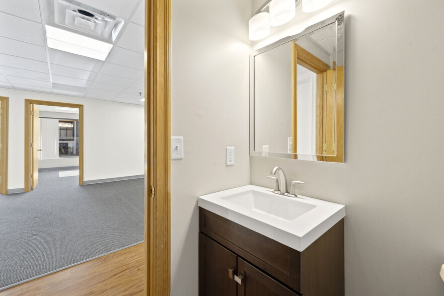 More Photos Of 264 N Broadway, Salem Freestanding For Sale