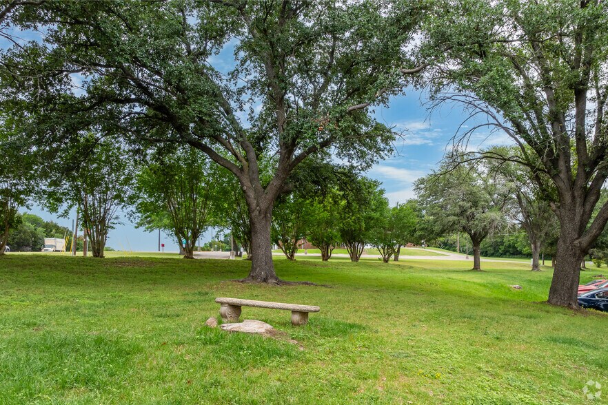 More Photos Of 2800 Stewart Dr, Waco Apartments For Sale