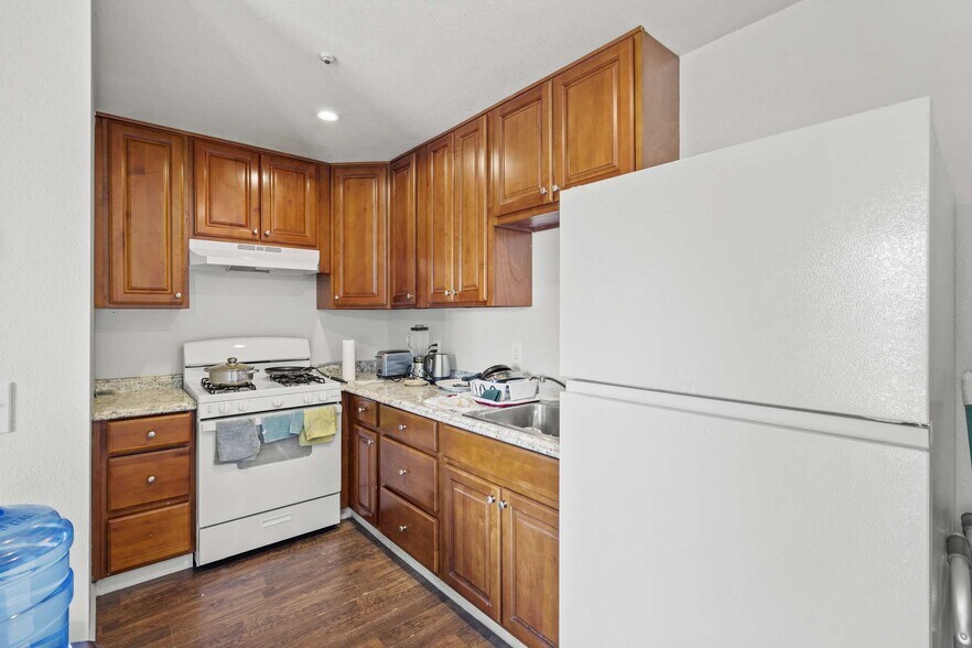 More Photos Of 1015 S A St, Santa Rosa Apartments For Sale