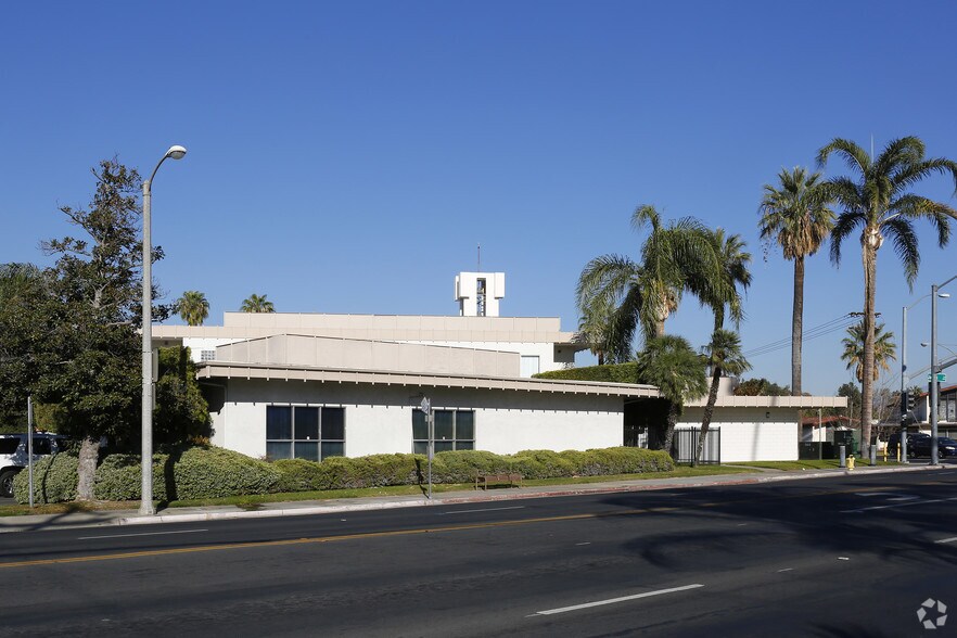 More Photos Of 5995-5997 Brockton Ave, Riverside Medical For Sale