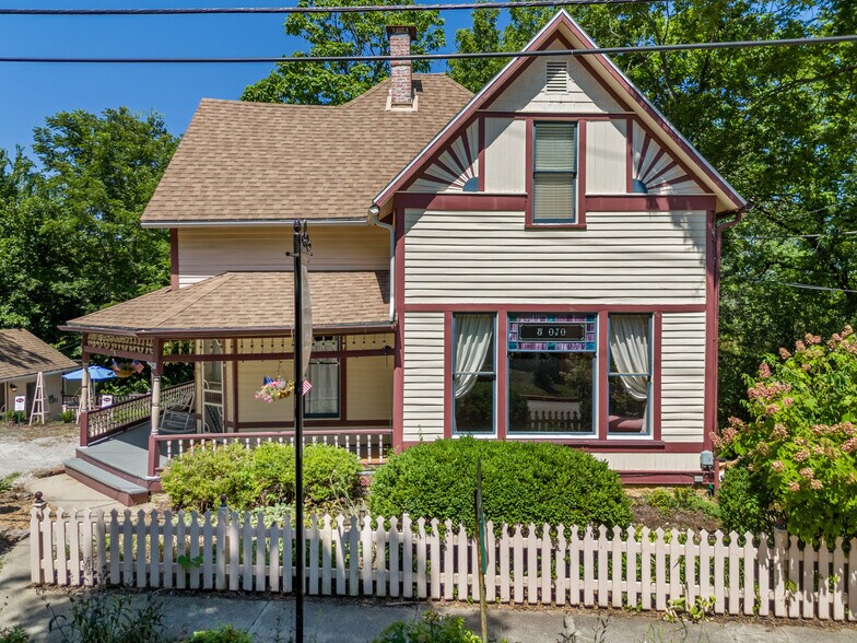 More Photos Of 5 Ojo St, Eureka Springs Hospitality For Sale