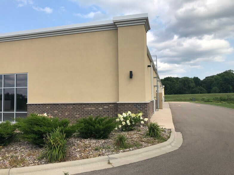More Photos Of N4531 State Highway 22, Shawano Storefront Retail Office For Lease